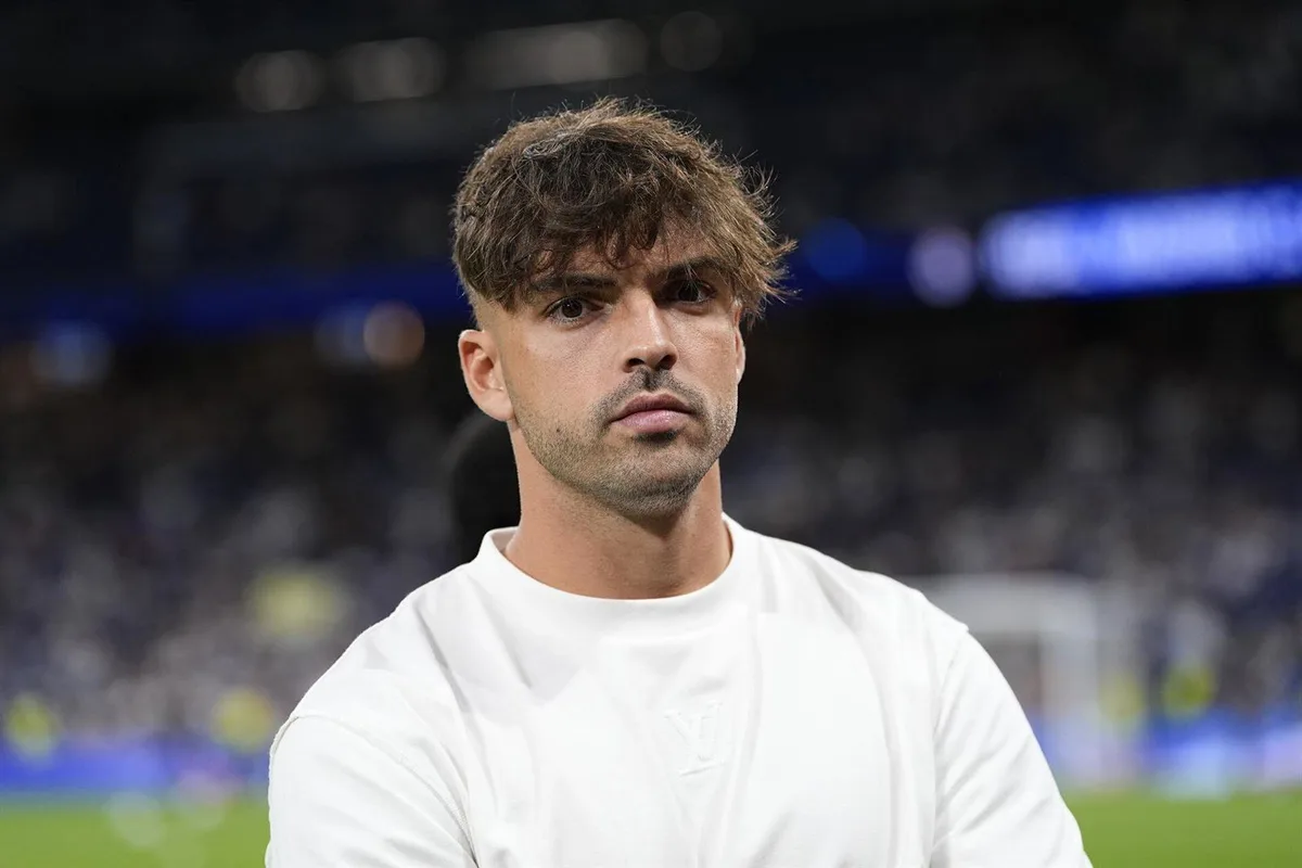 El futbolista Asencio absuelto por revelación de secretos en el caso del vídeo sexual tras el perdón de las víctimas