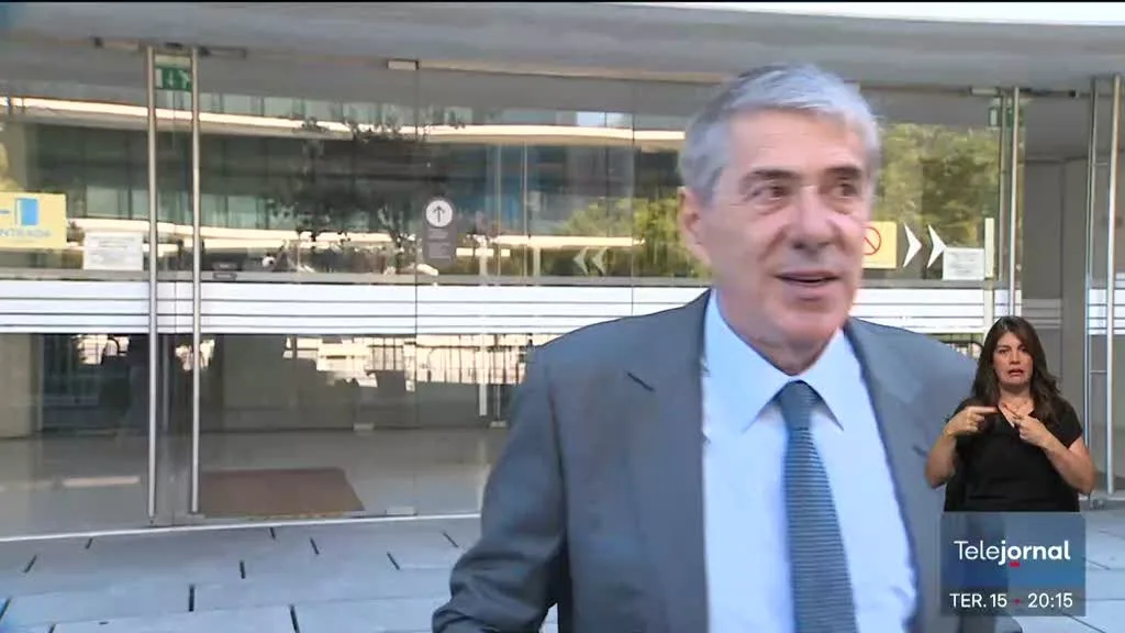 Sócrates não confia no advogado que lhe foi atribuído