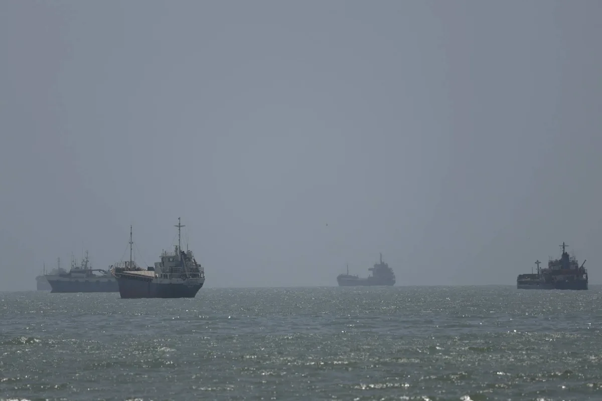 Japan energy plan seeks to back pipelines bypassing Hormuz