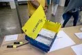 La JEC recalca a PP y Vox que la transparencia del voto por correo está regulada y rechaza medidas extra