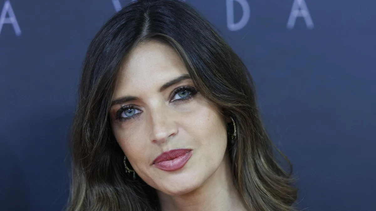 Sara Carbonero, 42 años: "Desayuno una tostada con requesón y aguacate, zumo verde y practico pilates"