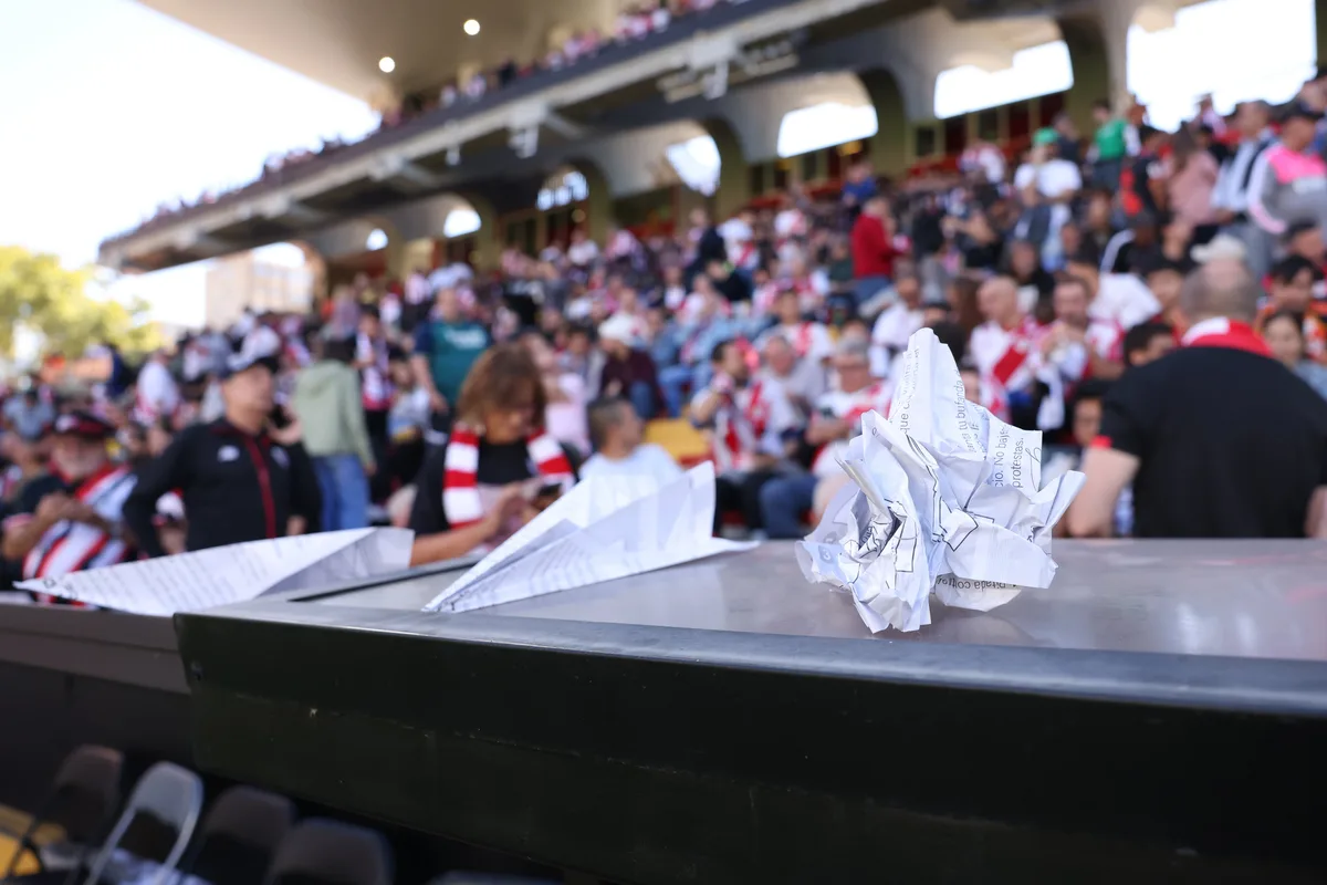 Vallecas podría ser clausurado de uno a tres partidos