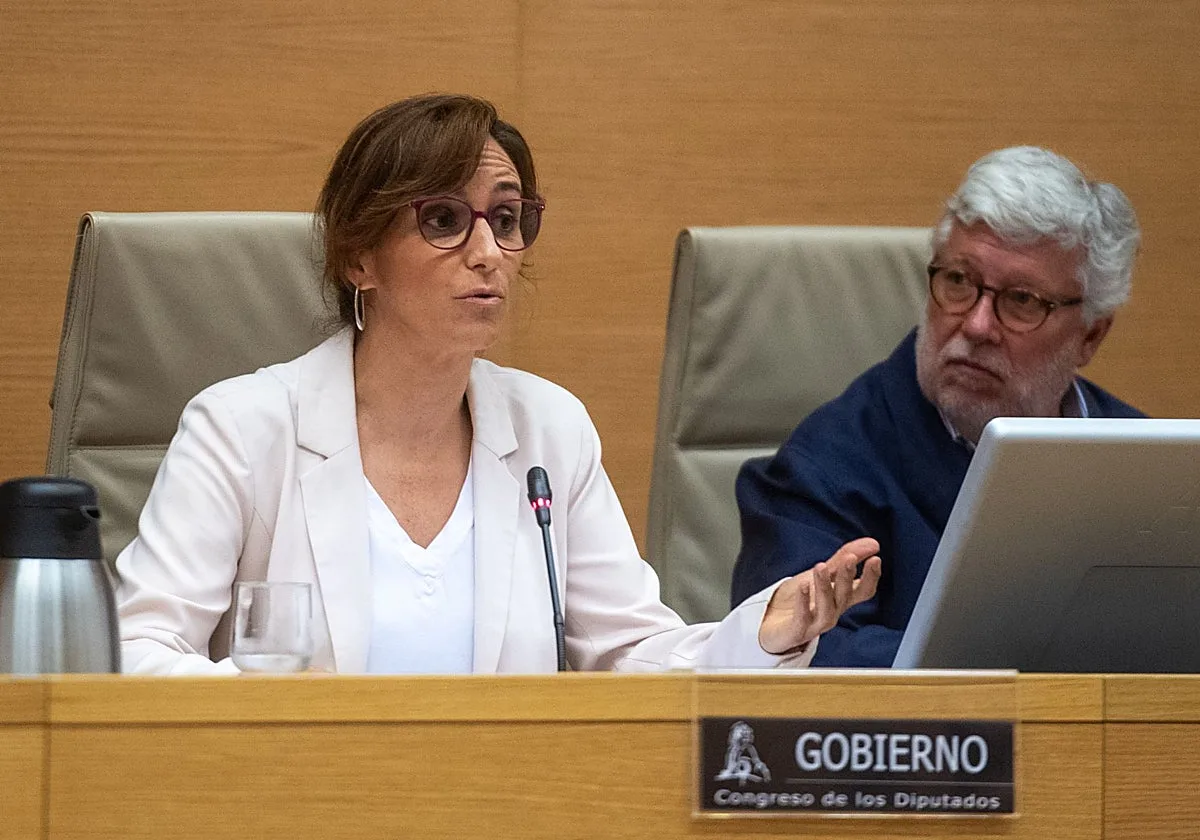 Los sanitarios de Ceuta responden a Mónica García: «Maquilla las cifras, estamos igual o peor»