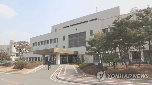 '책임당원 모집 혐의' 권기창 안동시장 동생 구속