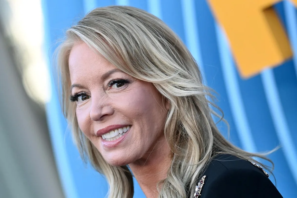 Jeanie Buss’ Is Contesting Siblings Attempts To Sell Lakers’ Share