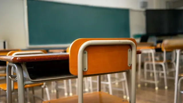 Incêndio leva à evacuação de escola em Lisboa: "Entre 300 a 400 crianças"