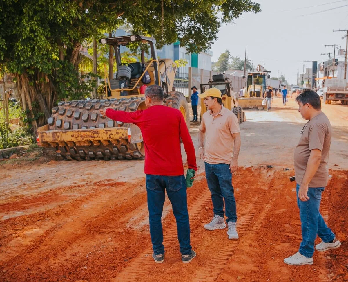 Prefeitura de Cruzeiro do Sul prepara novo trecho da Avenida Copacabana para receber asfalto
