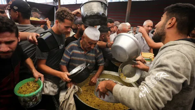 PAM reduz ajuda a 500 mil palestinianos em Gaza por falta de recursos
