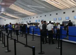 Garcés: terminal provisional de Maiquetía iniciará operaciones con nuevo esquema de embarque