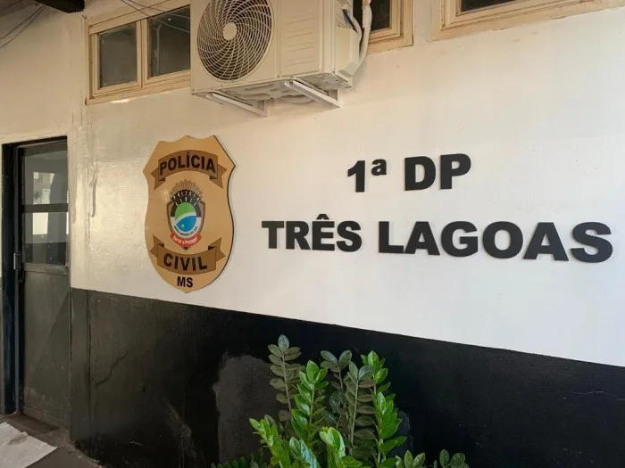 Suspeito avança com faca e é morto a tiros em abordagem policial