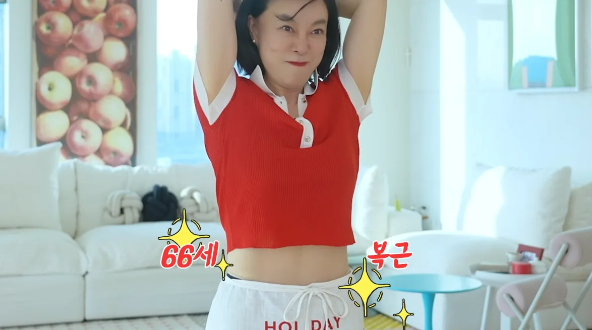 최화정, 66세에 이 복근 실화?…옷 들추자 제작진 “우와”