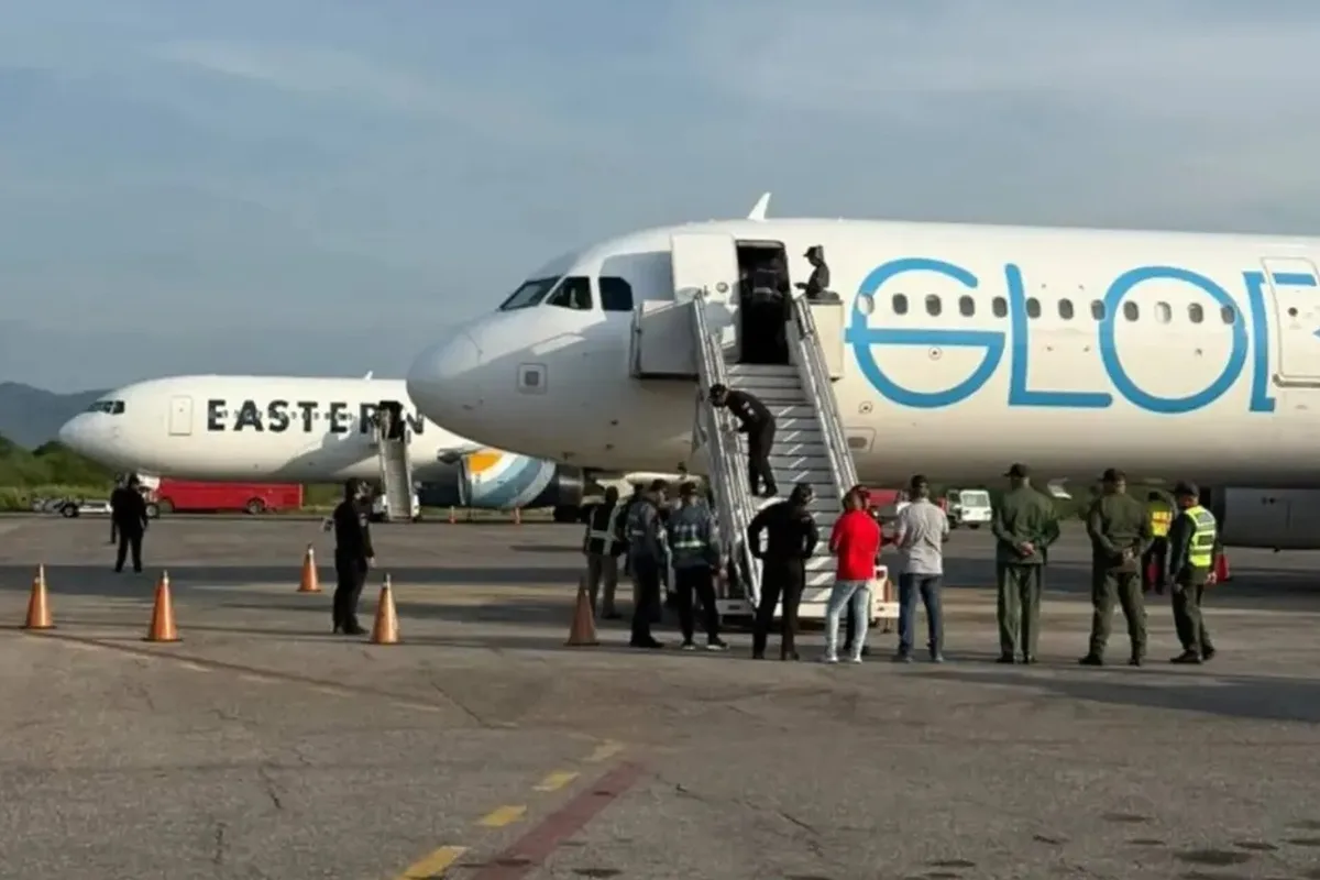 EEUU acelera las deportaciones: Dos vuelos trasladaron a 379 migrantes venezolanos a Barcelona