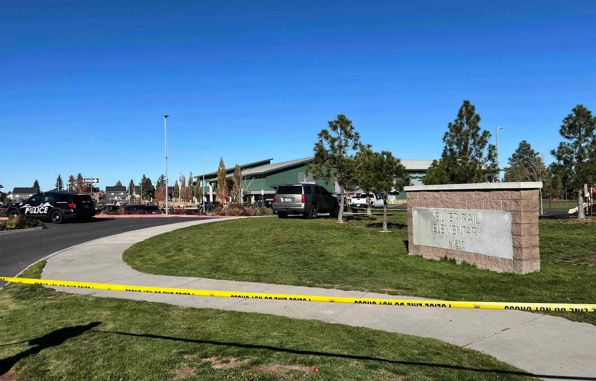 Etats-Unis : Un ado de 16 ans tue quatre personnes, dont trois enfants, lors d’une fusillade dans une école primaire