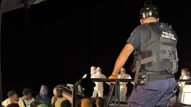 Polícia Marítima resgata 39 pessoas no mar da Grécia