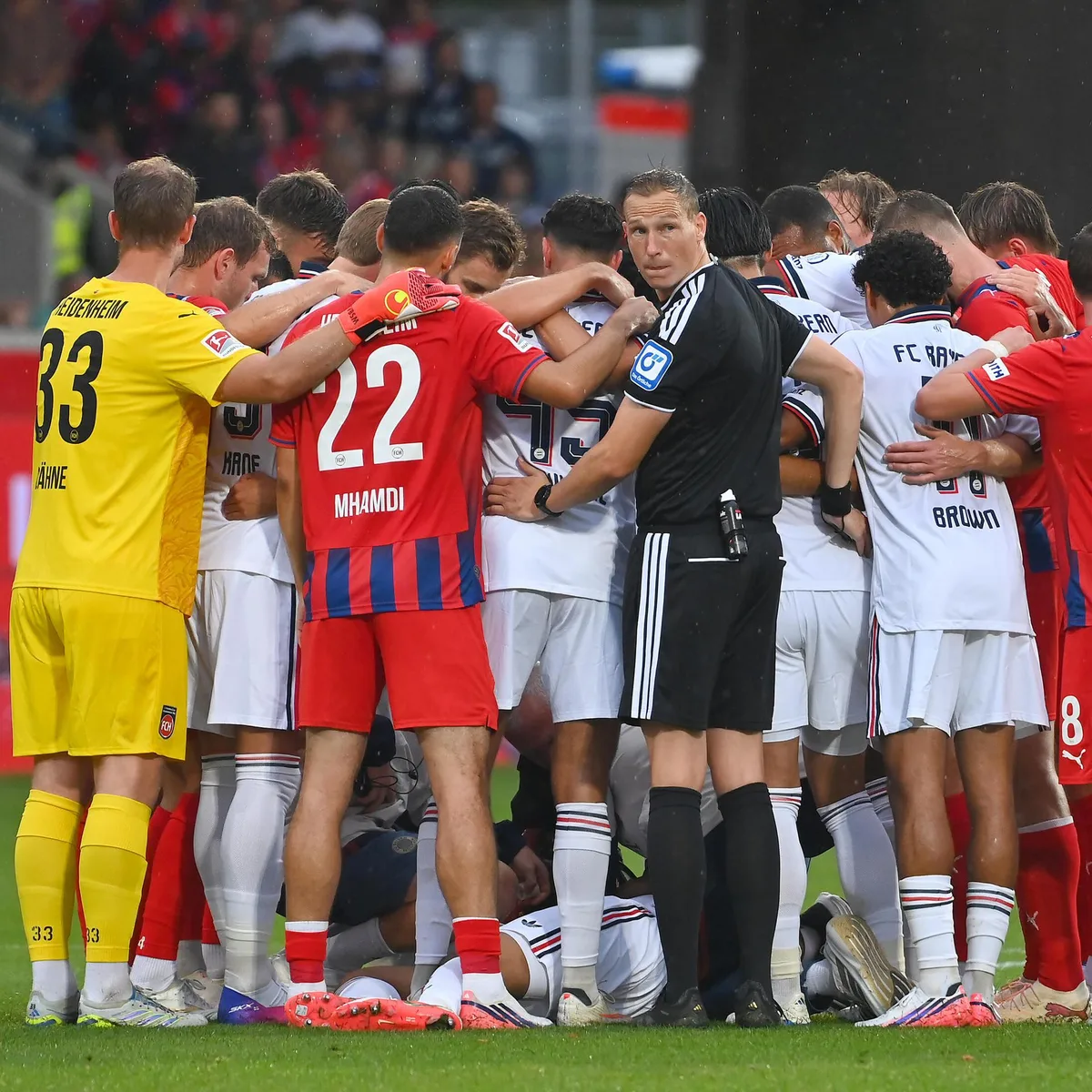 Fußball - Jamal Musiala zusammengebrochen: Laut FC Bayern keine Hinweise auf drohendes Karriereende