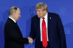 Trump suspende sanções e tarifas à Rússia pouco antes de lei entrar em vigor
