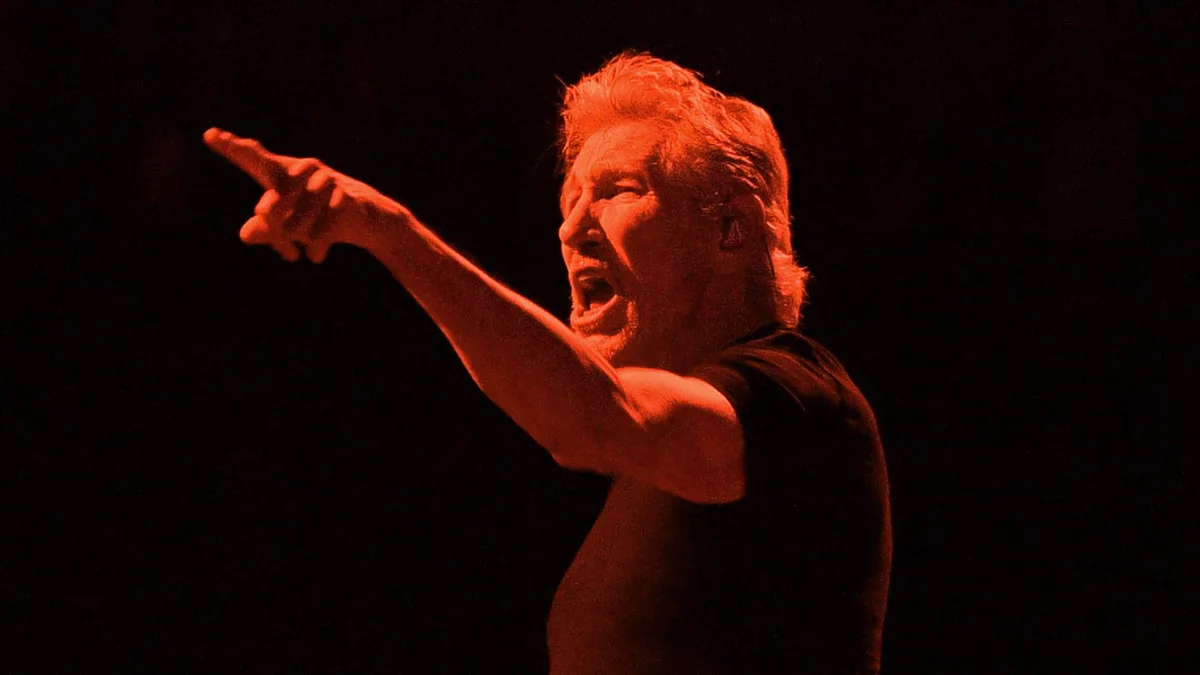 Roger Waters critica o ‘babaca’ James Hetfield por recado apolítico em show