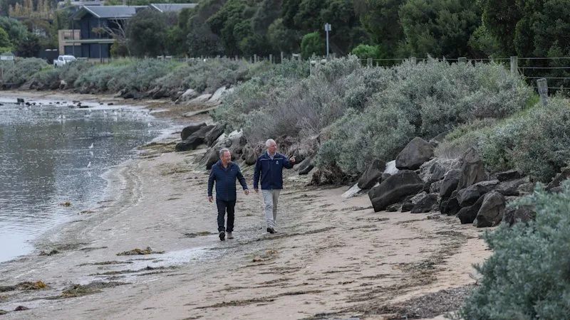 Coastal councils warn they cannot afford multimillion-dollar fight against rising seas