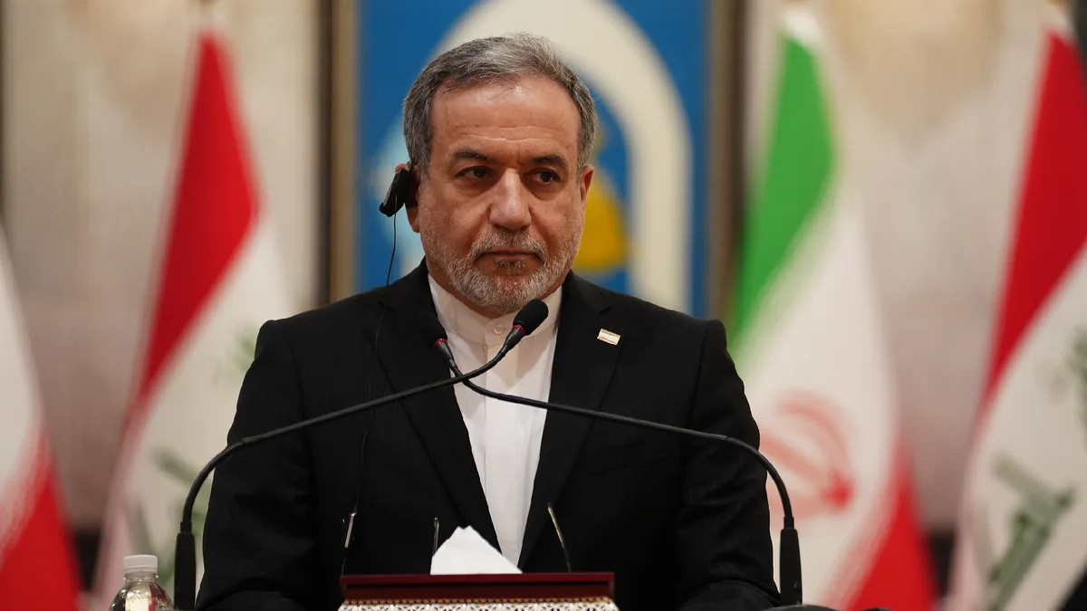 Iranian FM says US 'economic warfare' against Tehran doomed to fail