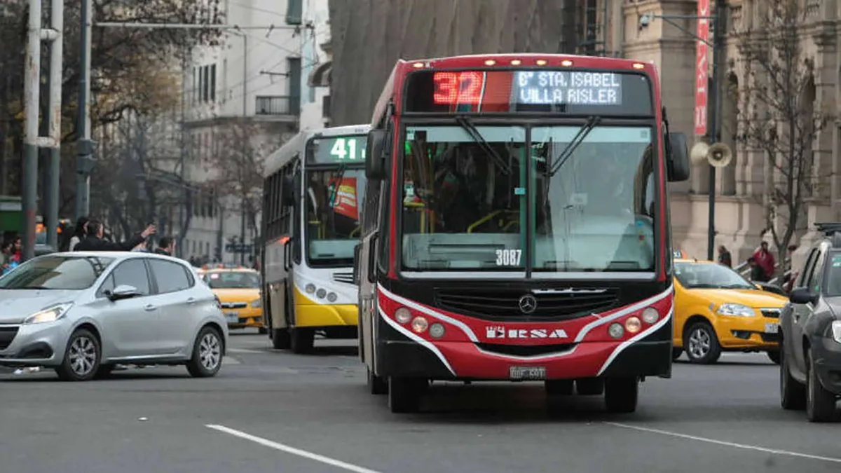 Cuáles son las ciudades más caras del país para viajar en colectivo y en qué lugar del ranking figura el AMBA