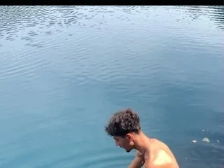 « On n’a pas le droit à l’erreur » : le cliff jumping, un sport extrême et des règles de sécurité drastiques