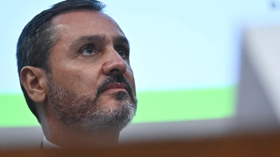 Em meio a atrito com Mendonça, Andrei fala em defender PF “de qualquer ataque”