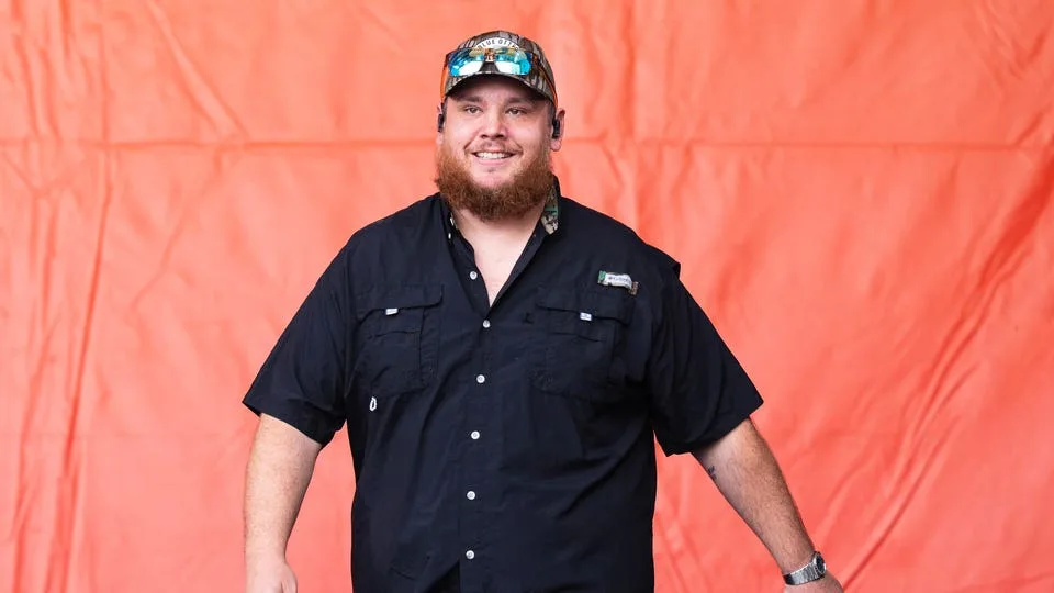 Luke Combs Makes History With Another No. 1 Smash