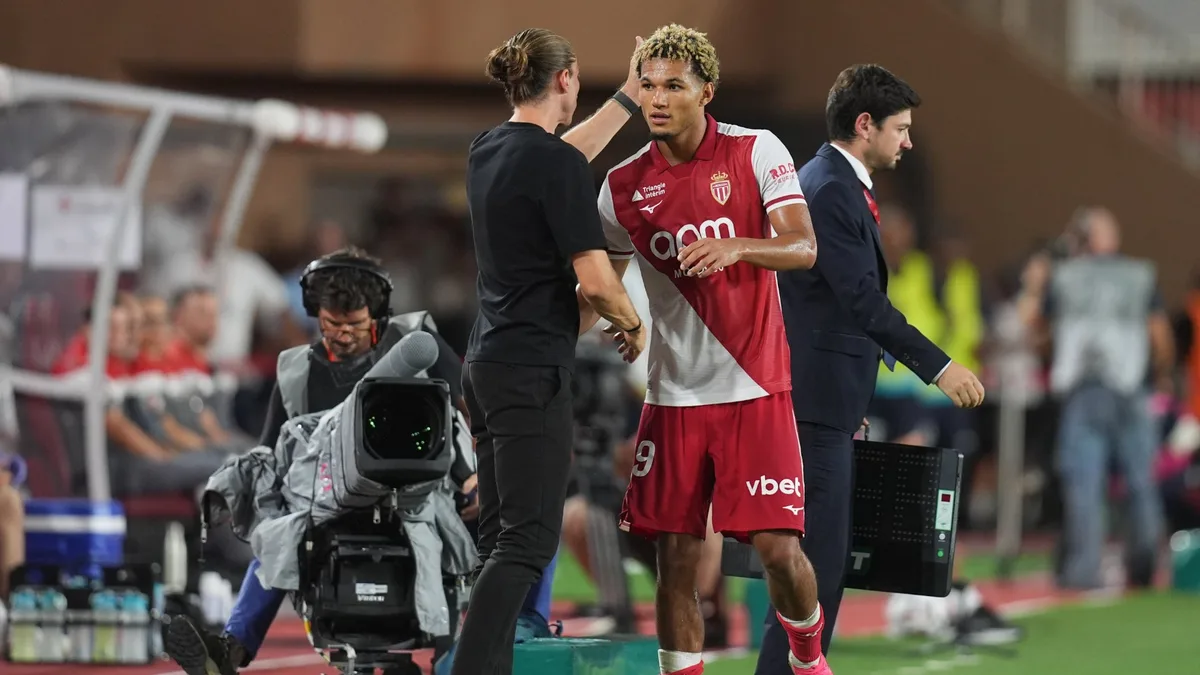 Monaco: "Il est très jeune, il a fait une erreur", Filipe Luis réagit à la célébration "égorgement" de Paris Bruner