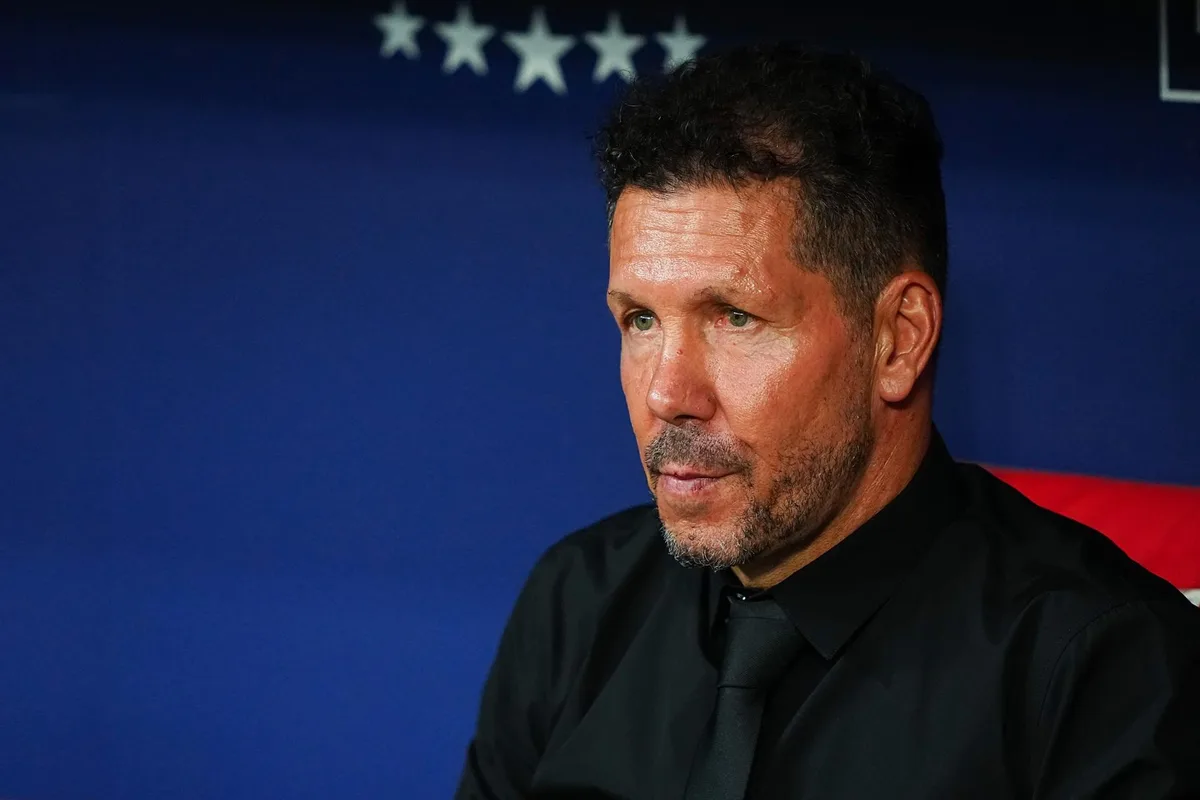 Simeone: "Necesitamos a Julián, no comparto ni insultos ni agravios"