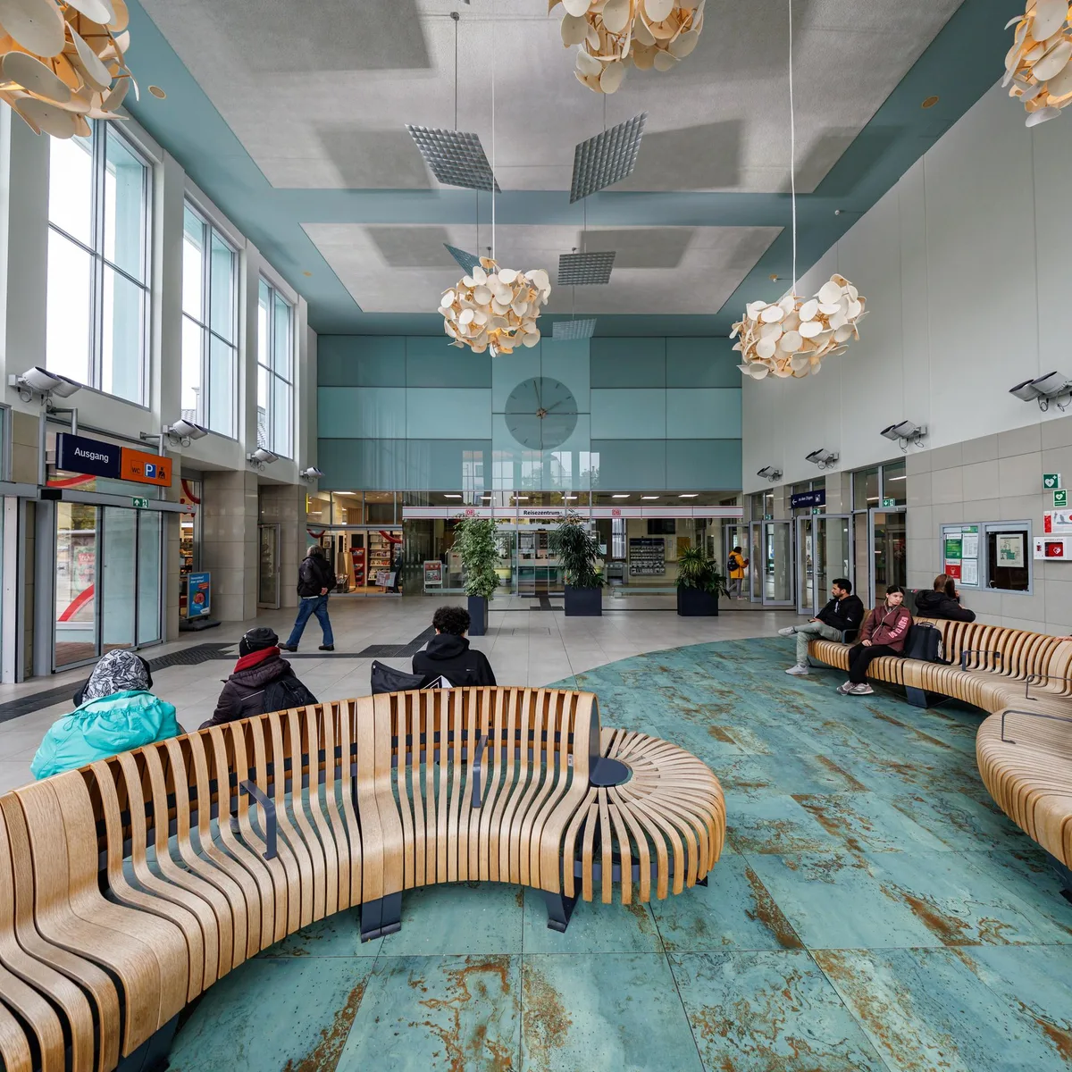 Verkehr und Tourismus - Ansbach zum Bahnhof des Jahres gewählt