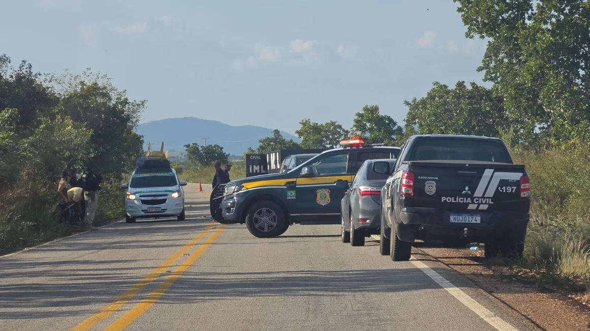 Homem morre após carro capotar na BR-174, em Amajari