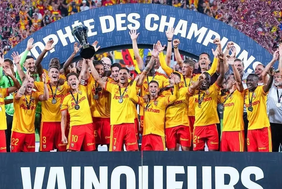 Lens dio el golpe ante el PSG para conquistar por primera vez la Supercopa de Francia