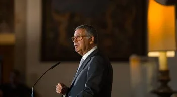 Seguro alerta que será necessário um amplo consenso para a privatização total da TAP