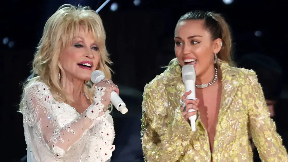 Miley Cyrus recalls final conversations with 'Aunt' Dolly Parton