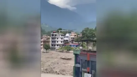 Nepal and China step up rescue efforts day after catastrophic flood (VIDEOS)