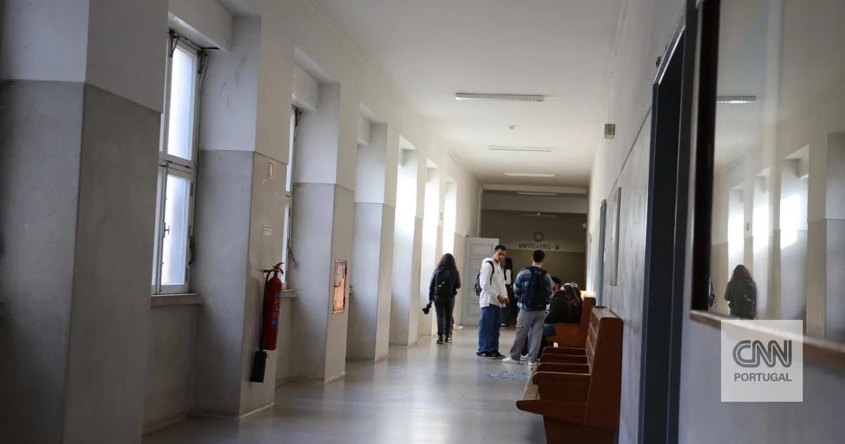 Há mudanças nas bolsas de estudo por mérito