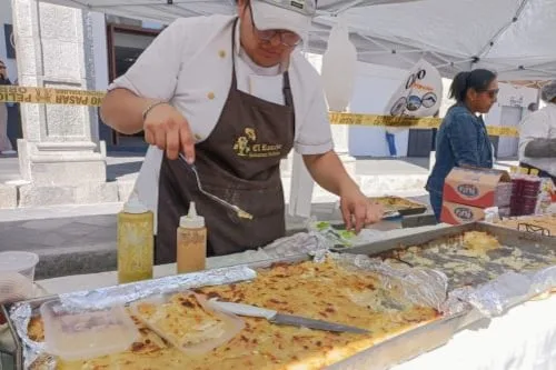 Arequipa rompe récord mundial con el pastel de papa más grande: Se utilizó 2.500 kilos del tubérculo