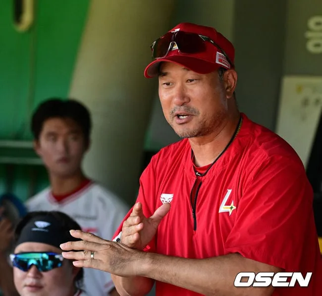 'SSG 일본 유학 또 보낸다' 넥스트 베이스에 유망주 2차 파견…봉중근 등 코치진 3명 동행