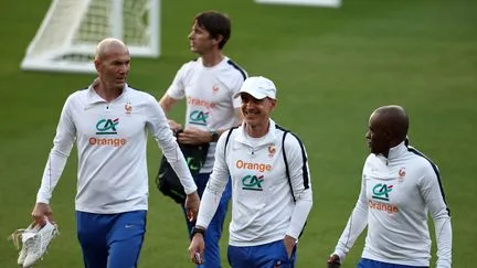 A Clairefontaine, Zinédine Zidane dirige son premier entraînement avec les Bleus