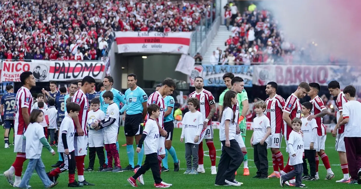 Los mejores videos del River-Argentinos por el Clausura