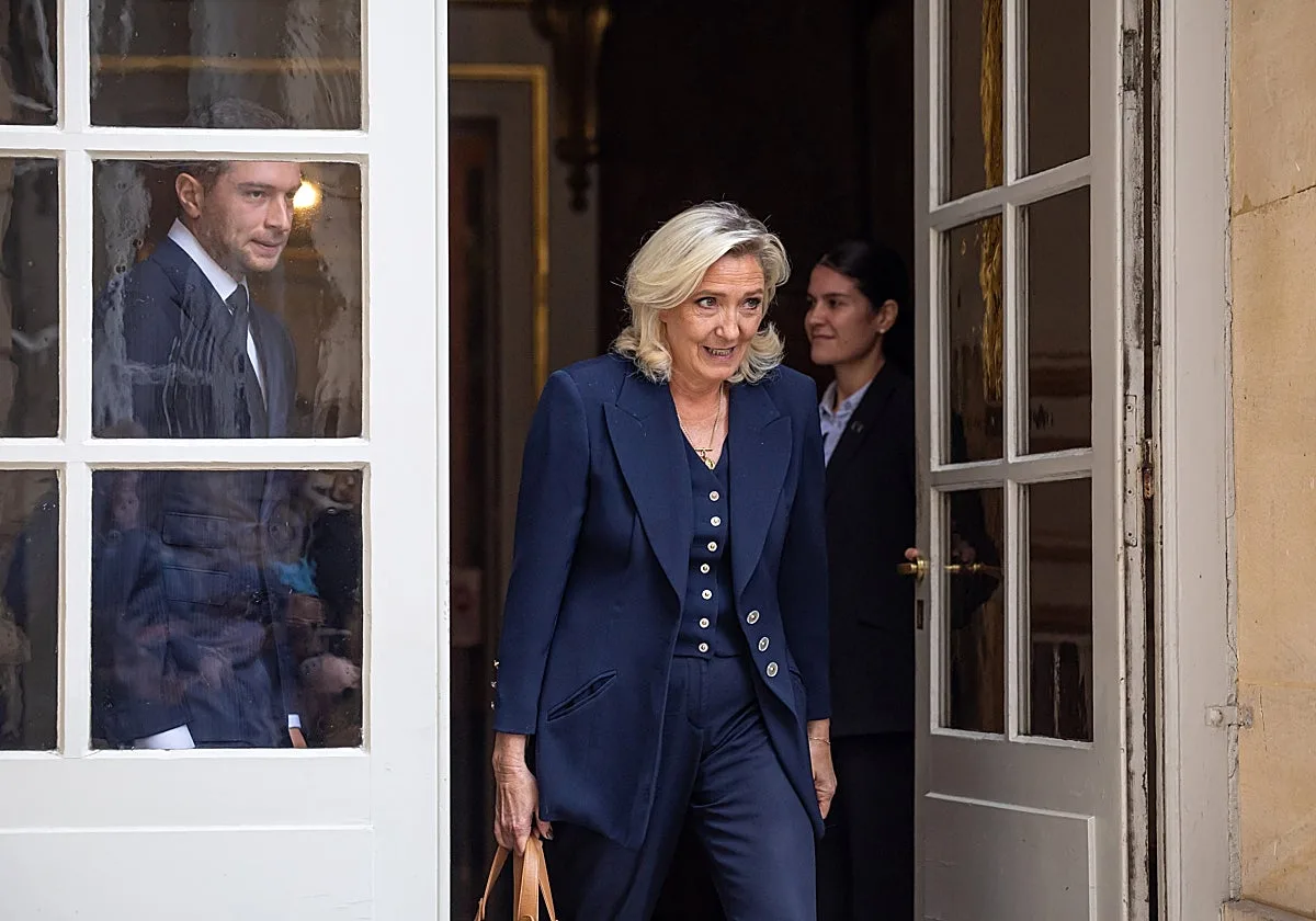 Le Pen propone una polémica reforma constitucional sobre la inmigración pasando por encima del Parlamento
