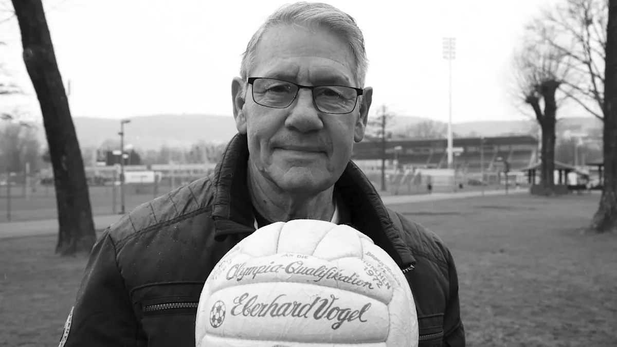 Rekordhalter der DDR-Oberliga - Trauer um Ex-Nationalspieler Vogel