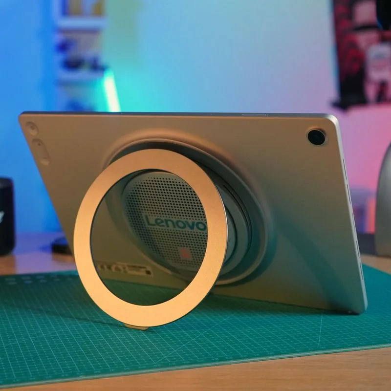 Test Lenovo Tab Plus Gen 2 : la tablette qui se prend pour un ghetto-blaster