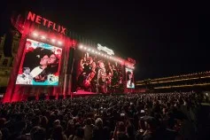 Juan Gabriel’s Iconic First Show at Palacio de Bellas Artes to Hit the Big Screen: ‘Movie Theaters Will Turn Into a Giant Karaoke’