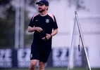 Interino defende Memphis e elogia Seedorf: ?Baita contratação?