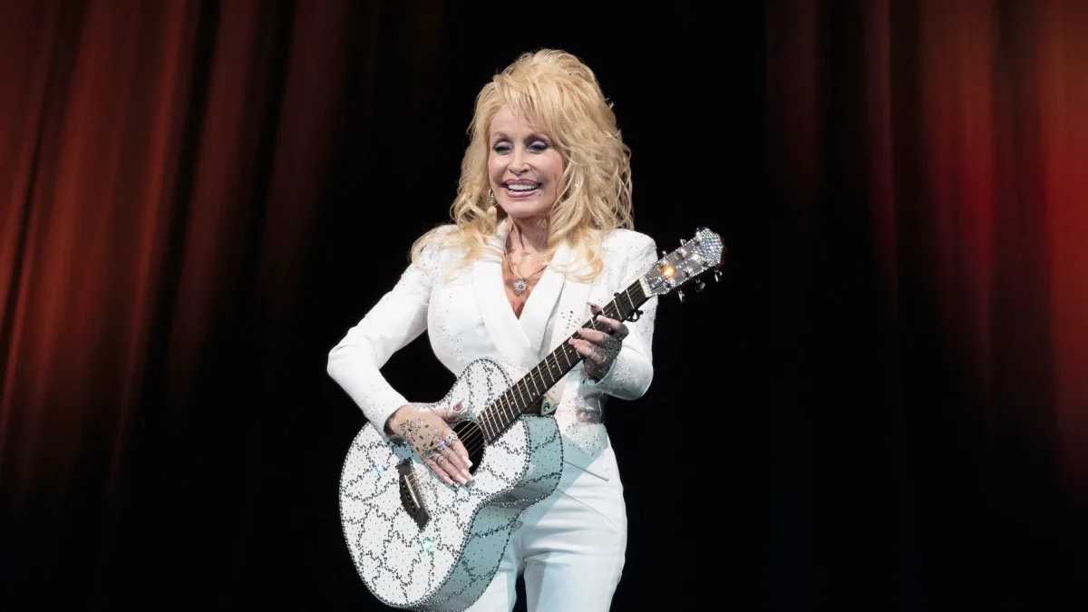mit 80 Jahren: Countrysängerin Dolly Parton gestorben