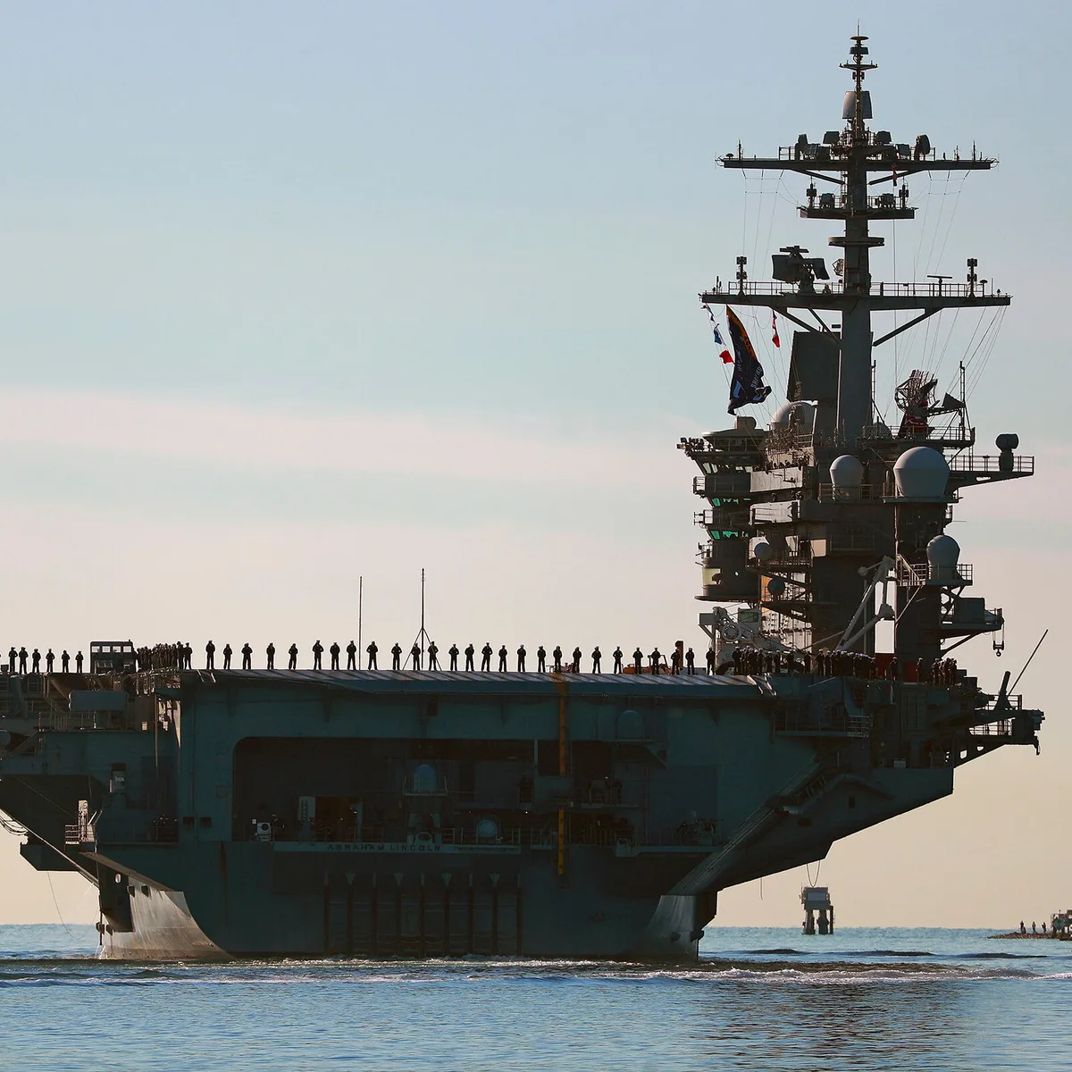 Concerns Grow Over Conditions on Aircraft Carrier, and Trump Pushes New Hacking Effort
