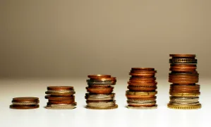 Taxas dos DIs fecham em queda após Tesouro dos EUA aumentar operações de recompra