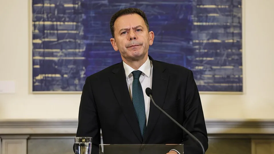 Montenegro quer “eliminar as desigualdades” na educação e critica antiga governação do PS: “Gavetas estavam cheias de coisas para fazer”
