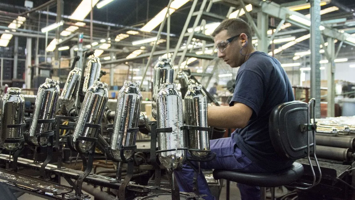 Las empresas no cierran de golpe: primero se vacían